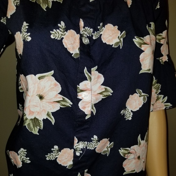 New with tags !! Dress - Picture 2 of 4